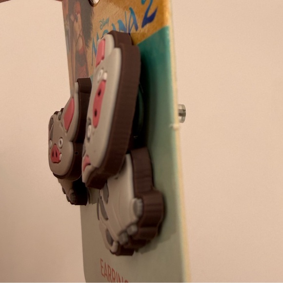 Disney Moana 2 Pua Earrings - Pink and Gray NWT - Picture 4 of 4